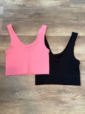 Etiquette Clothiers Pink & Black Ribbed V-Neck Crop Tops (Set of 2) One size